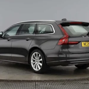 2021 Volvo V90 Estate Momentum with Pilot Assist and Heated Seats - Image 3