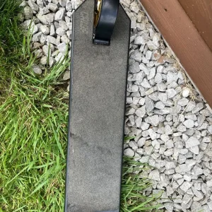 CRISP BLASTER PRO PUSH SCOOTER – YELLOW/BLACK - Image 3