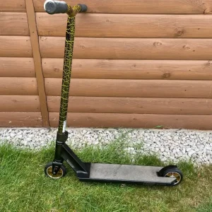 CRISP BLASTER PRO PUSH SCOOTER – YELLOW/BLACK