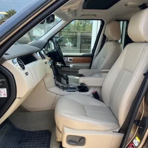 2010 Land Rover Discovery 4 3.0 TD V6 HSE Auto 4WD Estate - Image 2