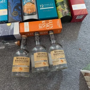 Empty whisky bottles - Image 3