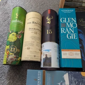 Empty whisky bottles - Image 5