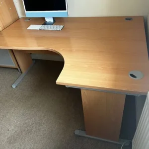 Ergonomic Corner Desk (Right Hand Return) - Image 4