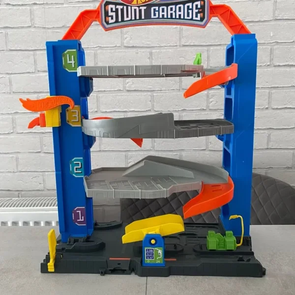 Hot Wheels Garage