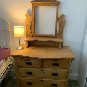 Victorian dresser with dovetail join