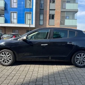 2014 Renault Megane 1.6 VVT Knight Edition Euro 5 5-door Hatchback Petrol Manual - Image 4