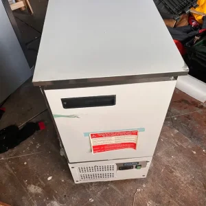 Counter Freezer Polar G-Series Single Door 88Ltr GN 1/1 - FA443 - Image 4