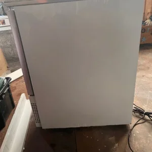 Counter Freezer Polar G-Series Single Door 88Ltr GN 1/1 - FA443 - Image 7