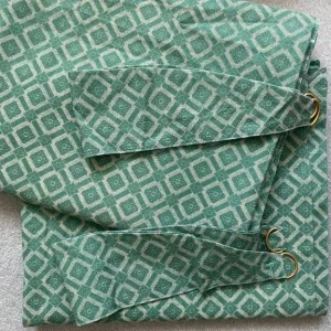 Pair of Green Lined Curtains (135cm x 165cm) Each - Image 2