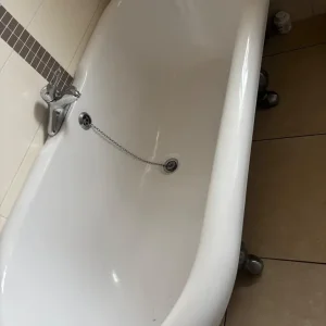 Free standing bath and toilet