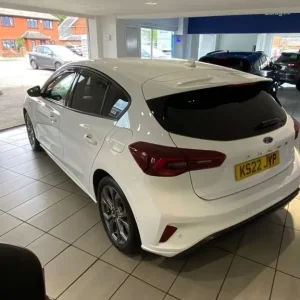 2022 Ford Focus 1.0T EcoBoost ST-Line Hatchback - Image 6