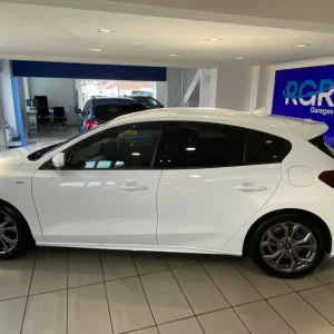 2022 Ford Focus 1.0T EcoBoost ST-Line Hatchback - Image 7