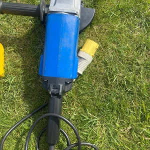 Toshiba Grinder with 110v Transformer Output Isolator - Image 6