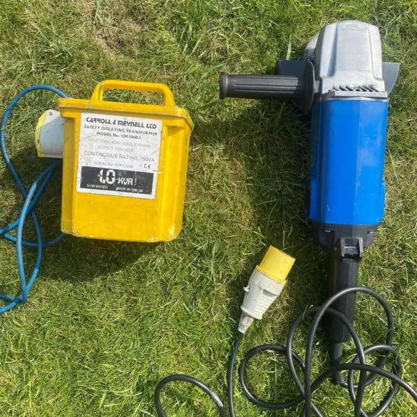 Toshiba Grinder with 110v Transformer Output Isolator
