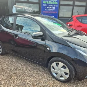 2017 Toyota Aygo 1.0 VVT-i X-Play 5-door Hatchback