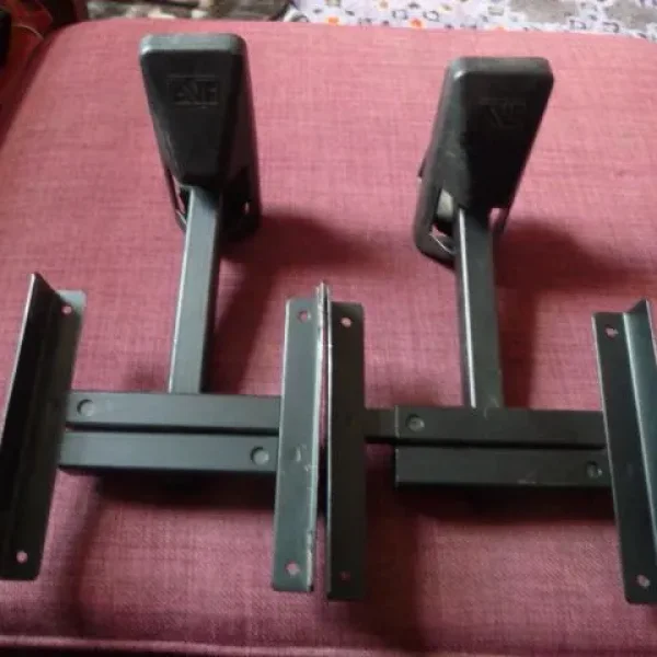 AVF SPEAKER BRACKETS WITH INSTRUCTIONS