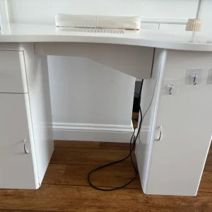Nail Table with built-in electric extractor fan - Image 2