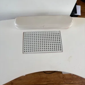 Nail Table with built-in electric extractor fan - Image 3