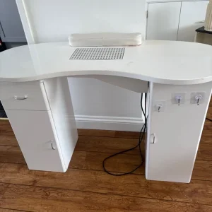Nail Table with built-in electric extractor fan