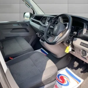 2022 Volkswagen Transporter 2.0 TDI Highline FWD LWB Diesel Manual - Image 5