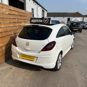 2014 Vauxhall Corsa 1.4 SXi 3dr Hatchback Manual - Image 4