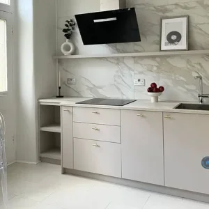 2 bedroom flat in Wymering Road, Gosport, Hampshire - Image 8