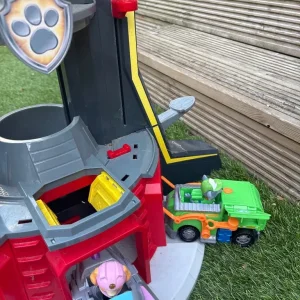 Paw Patrol Tower with cars and characters - Image 2