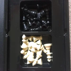 Beginners guide to chess with book and two sets of pieces - Image 7