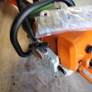 Stihl MS290 chainsaw - Image 4