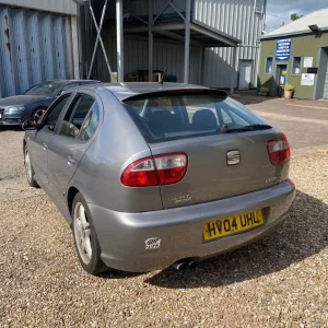 Seat Leon hatchback 2004 manual 1896cc 5-door - Image 4