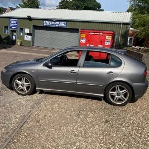 Seat Leon hatchback 2004 manual 1896cc 5-door - Image 5