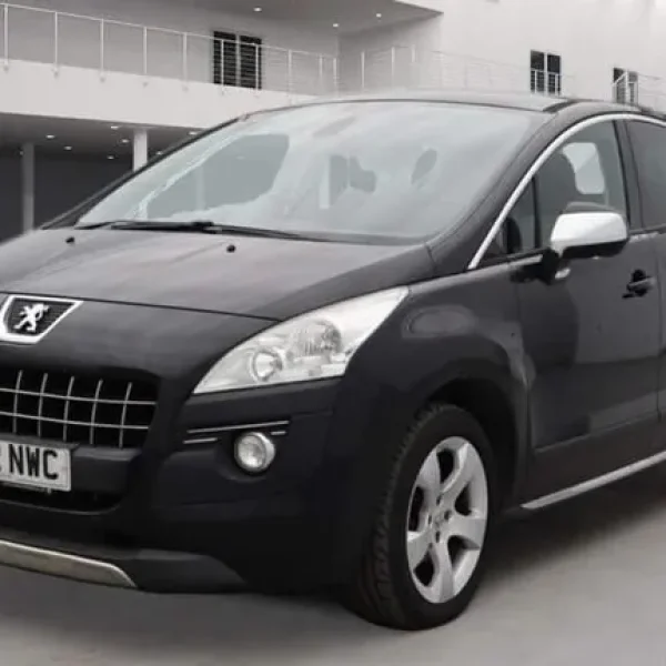 2012 Peugeot 3008 1.6 HDi Exclusive Euro 5 5-door Hatchback Diesel Manual
