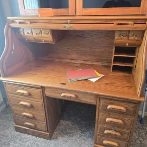 Solid oak writing bureau and chair - Image 3