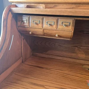 Solid oak writing bureau and chair - Image 6