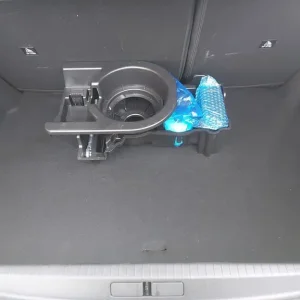 2024 Peugeot 208 5-door hatchback, yellow lime metallic - Image 5