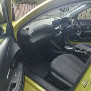 2024 Peugeot 208 5-door hatchback, yellow lime metallic - Image 7