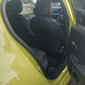 2024 Peugeot 208 5-door hatchback, yellow lime metallic - Image 8