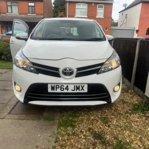 Toyota VERSO 2014 Manual MPV 1.6L 5-door