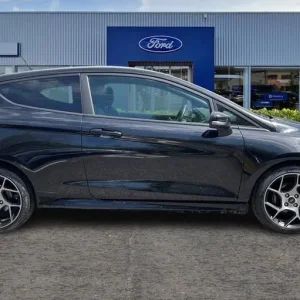 2018 Ford Fiesta 1.5 EcoBoost ST-2 3dr with heated seats and launch control - Image 3