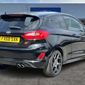 2018 Ford Fiesta 1.5 EcoBoost ST-2 3dr with heated seats and launch control - Image 4