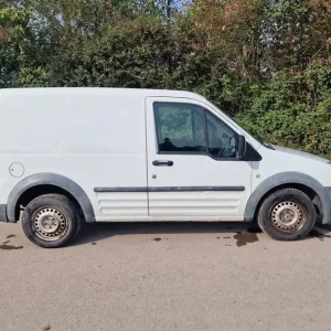 2013 Ford Transit Connect 1.8 Diesel Manual with Reverse Camera and Cage Bulkhead - Image 4