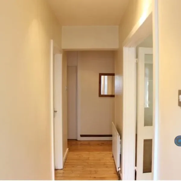 2 bedroom flat in Amesbury Avenue, SW2