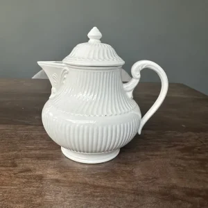 Villeroy and Boch Allegretto teapot, sugar dish and side plates - Image 2