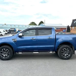 2015 Ford Ranger Limited 2.2 TDCI 150PS 4x4 Metallic Blue and Black Leather - Image 6
