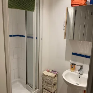 Double Room (en suite) in Omagh, Fermanagh and Omagh District - Image 7