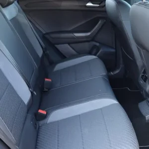 2019 Volkswagen T-Roc 1.6 TDI R-Line Manual with Apple CarPlay and Tints - Image 6