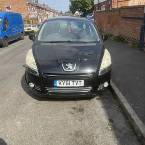 Peugeot 5008 MPV 2011 5-door semi-auto - Image 3