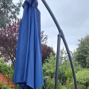 Cantilever garden parasol - Image 6