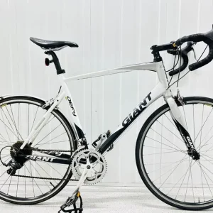 Giant Defy Sizs/XL Alloy Road Bike with 700c Wheels