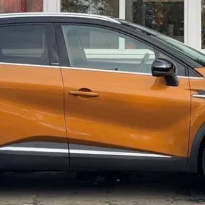 2021 Renault Captur E-TECH Plug-in Hybrid SUV - Image 6